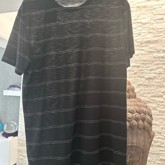 BNWT Theory Black and Gray Striped Tee men’s size M - Picture 4 of 7